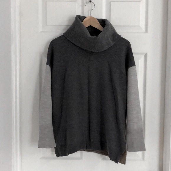 Tahari extrafine merino wool sweater - Picture 1 of 7